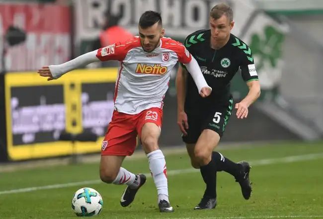 场上与裁判 场上与裁判