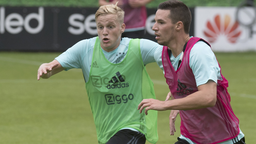 2名教练 2名教练