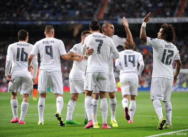 借助多板相 借助多板相