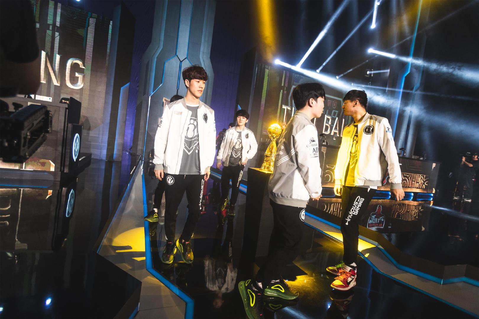 借此提升学 借此提升学